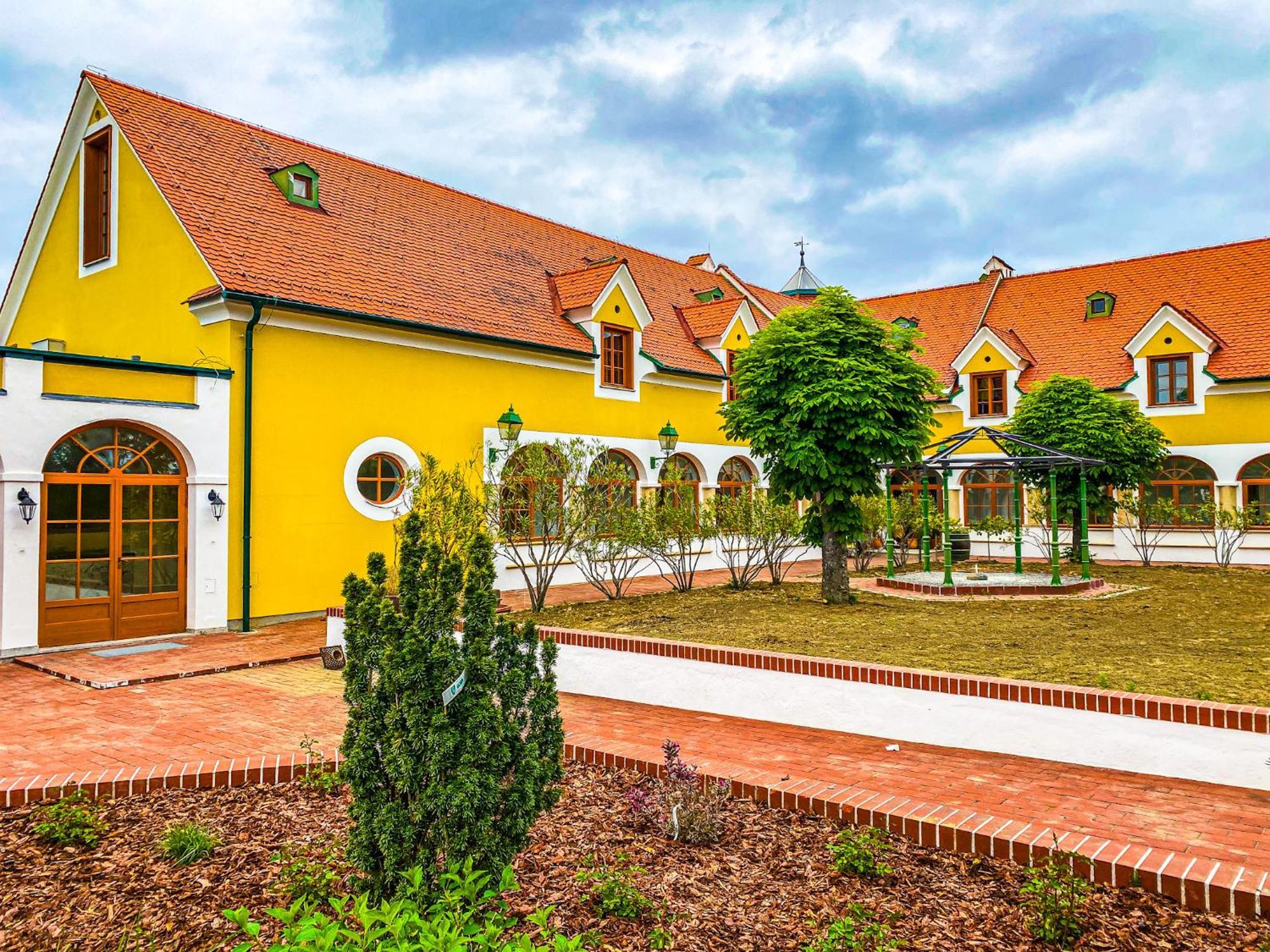 Hotel Roemerstein Fürstenfeld Eksteriør bilde