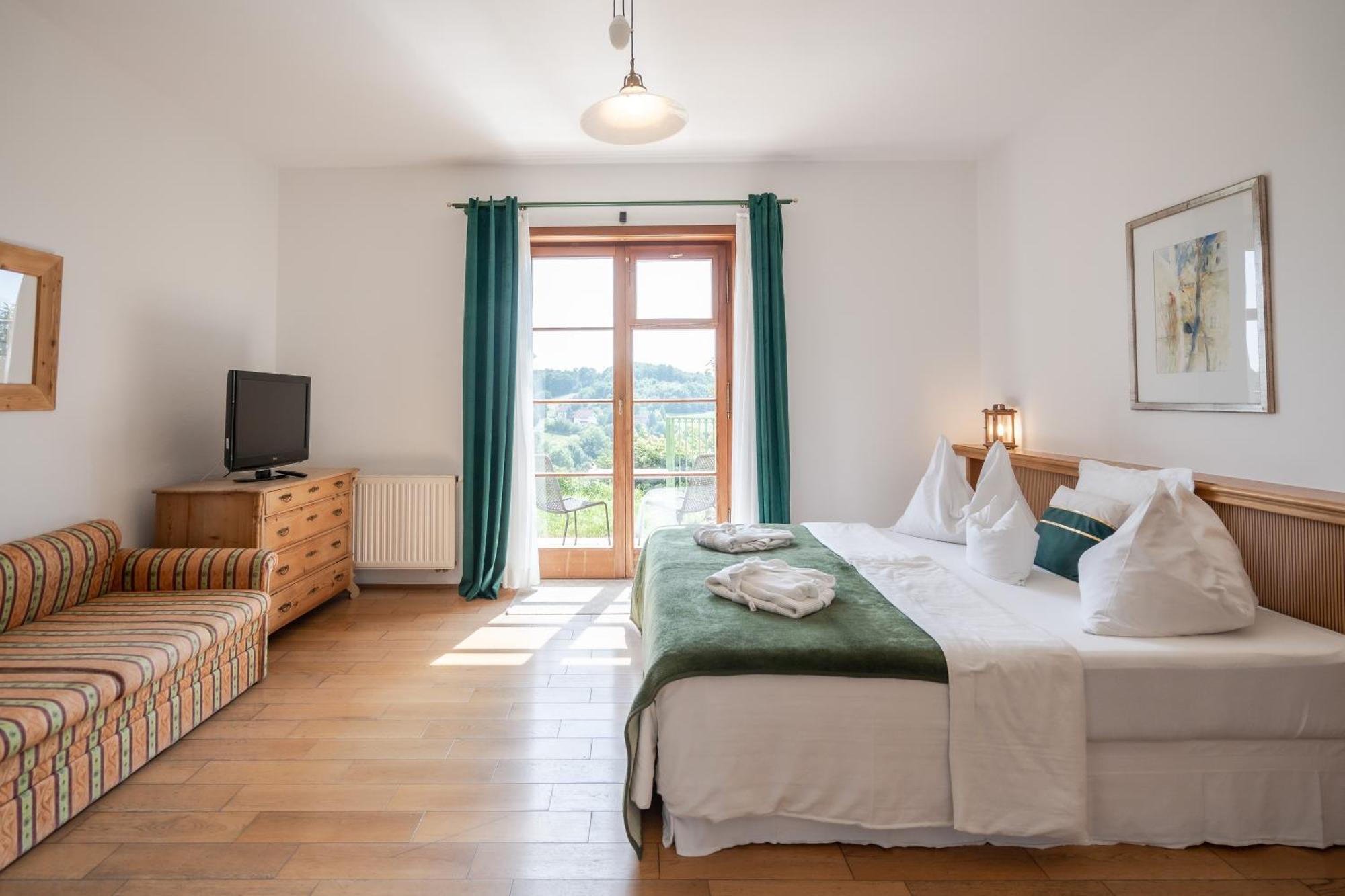 Hotel Roemerstein Fürstenfeld Eksteriør bilde