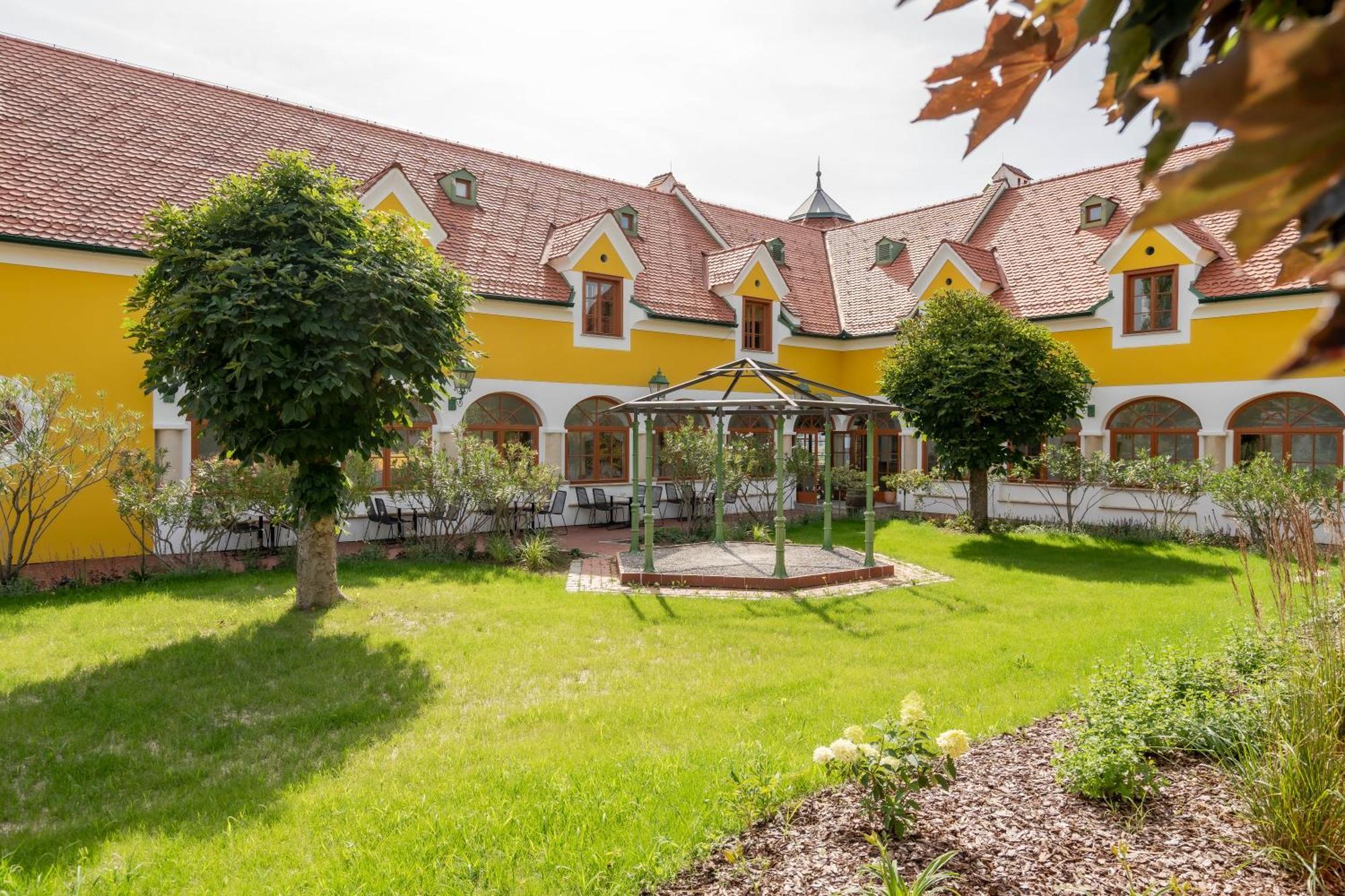 Hotel Roemerstein Fürstenfeld Eksteriør bilde