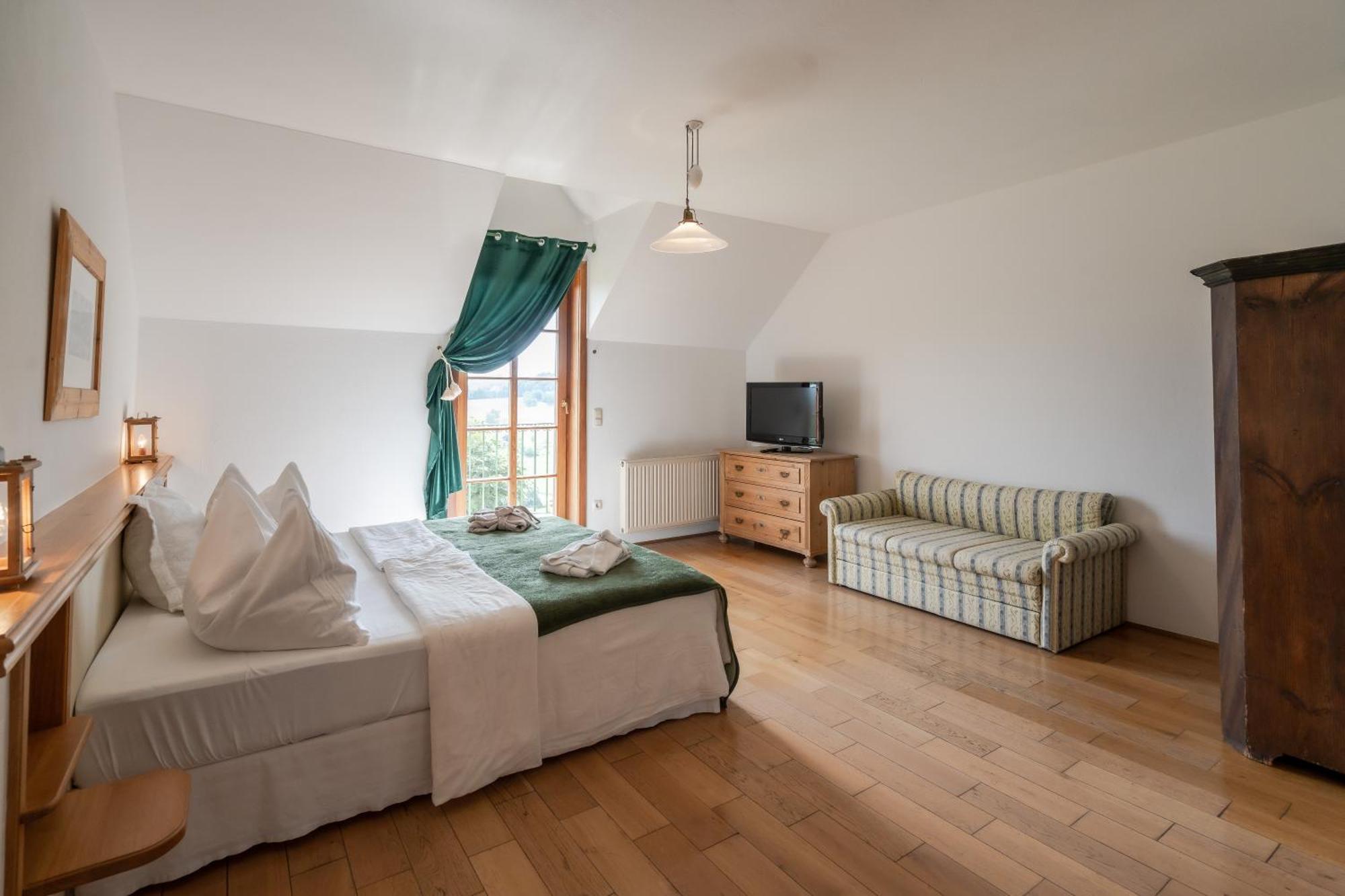 Hotel Roemerstein Fürstenfeld Eksteriør bilde