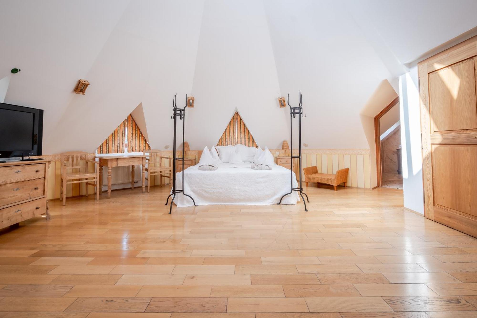 Hotel Roemerstein Fürstenfeld Eksteriør bilde